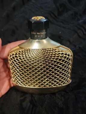 John Varvatos OUD Gold and Black Honeycomb Bottle